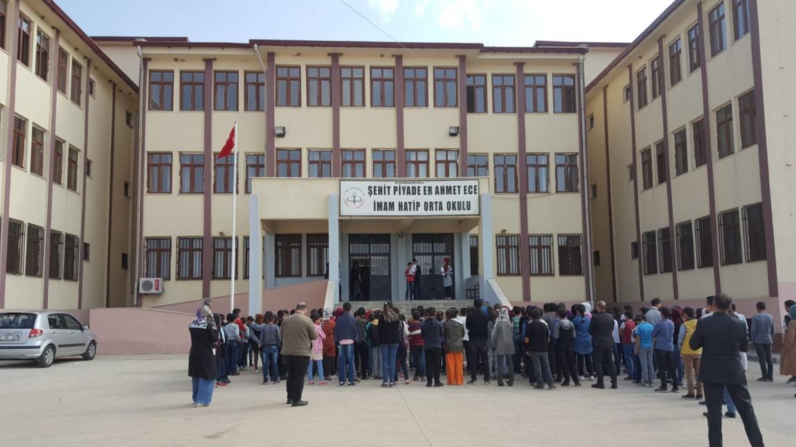 Şehit Ahmet Ece İmam Hatip Ortaokulu Fotoğrafı
